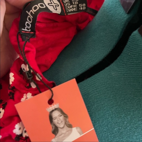 BOOHOO PLUS Ladies Off the Shoulder Top - Picture 2 of 3